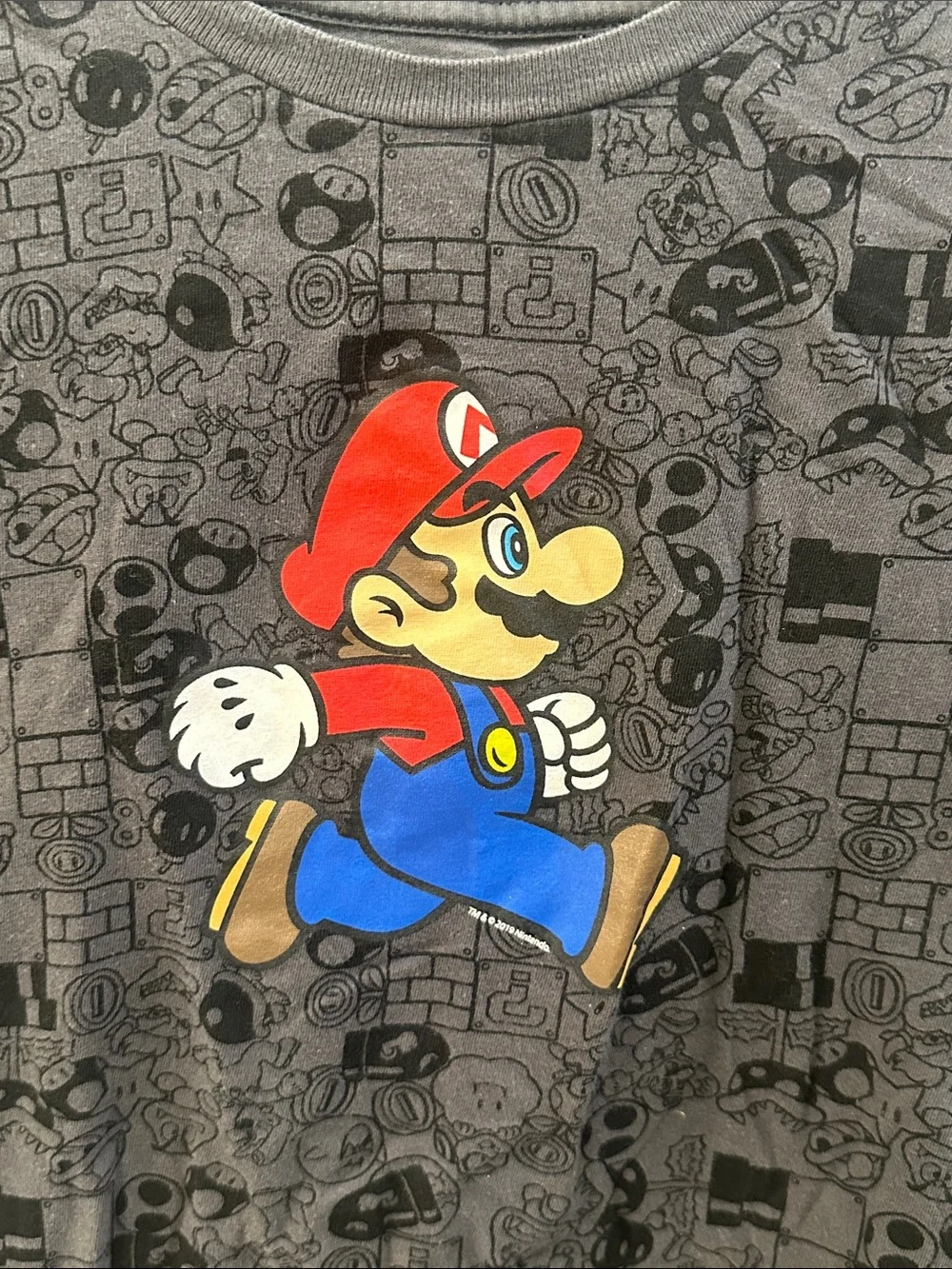 VGUC Old Navy Brand Kids Super Mario Tee - Gray with Red & Blue Size 10 12 L